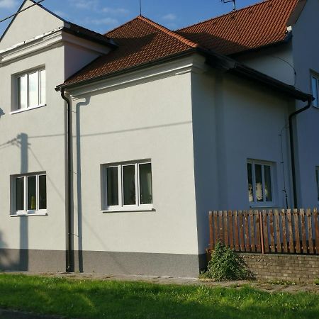 Apartmany Za Sakurou Hodonín Exterior foto